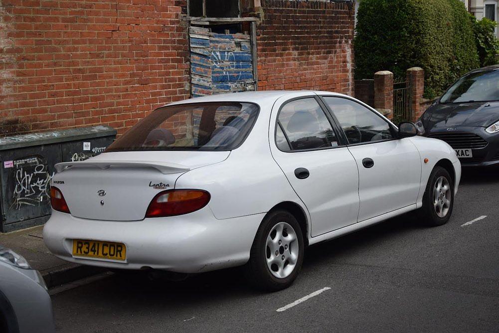 R341COR, Hyundai Lantra 2nd gen Sedan (J2), 1995–1998