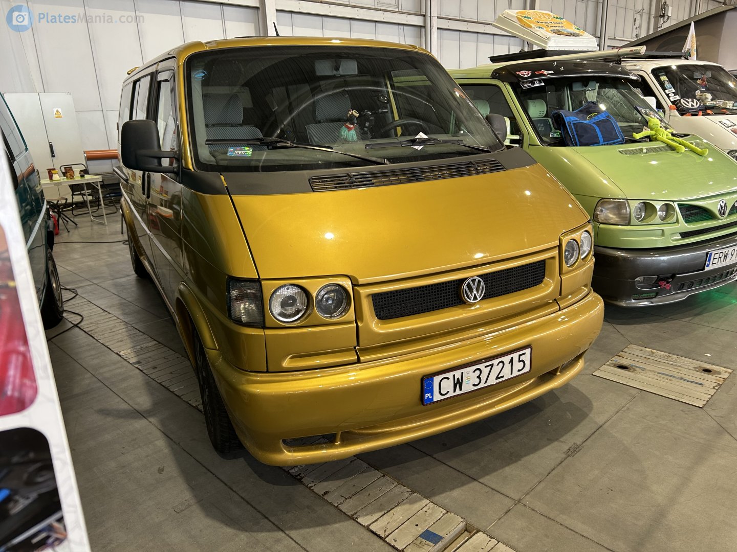 CW 37215, Volkswagen Transporter 4th gen Van (T4) (70/7D), 1990–2003