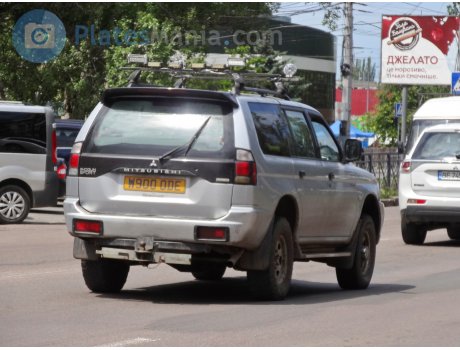 W900 ODE, Mitsubishi Shogun Sport