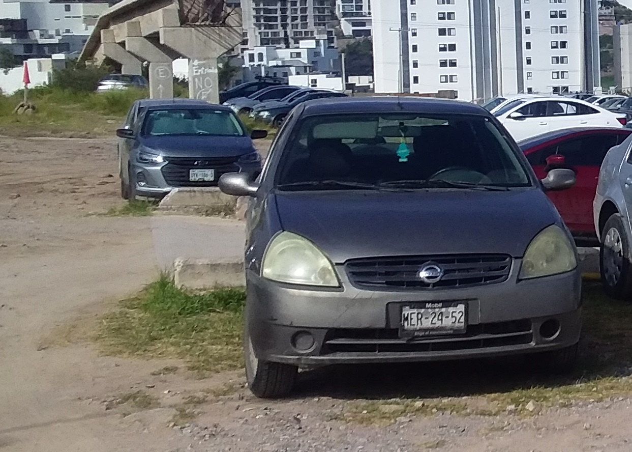 MER-24-52, Nissan Platina 1st gen (L65; LATAM-market), 2002–2010