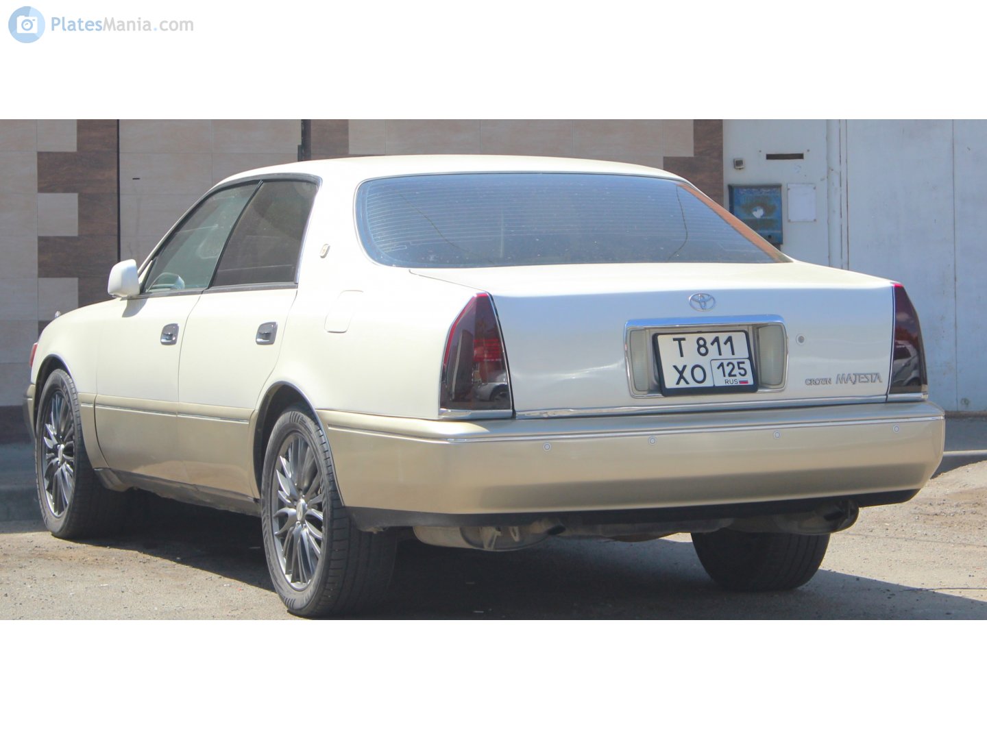 т 811 хо 125, Toyota Crown Majesta 2nd gen (S150), 1995–1999