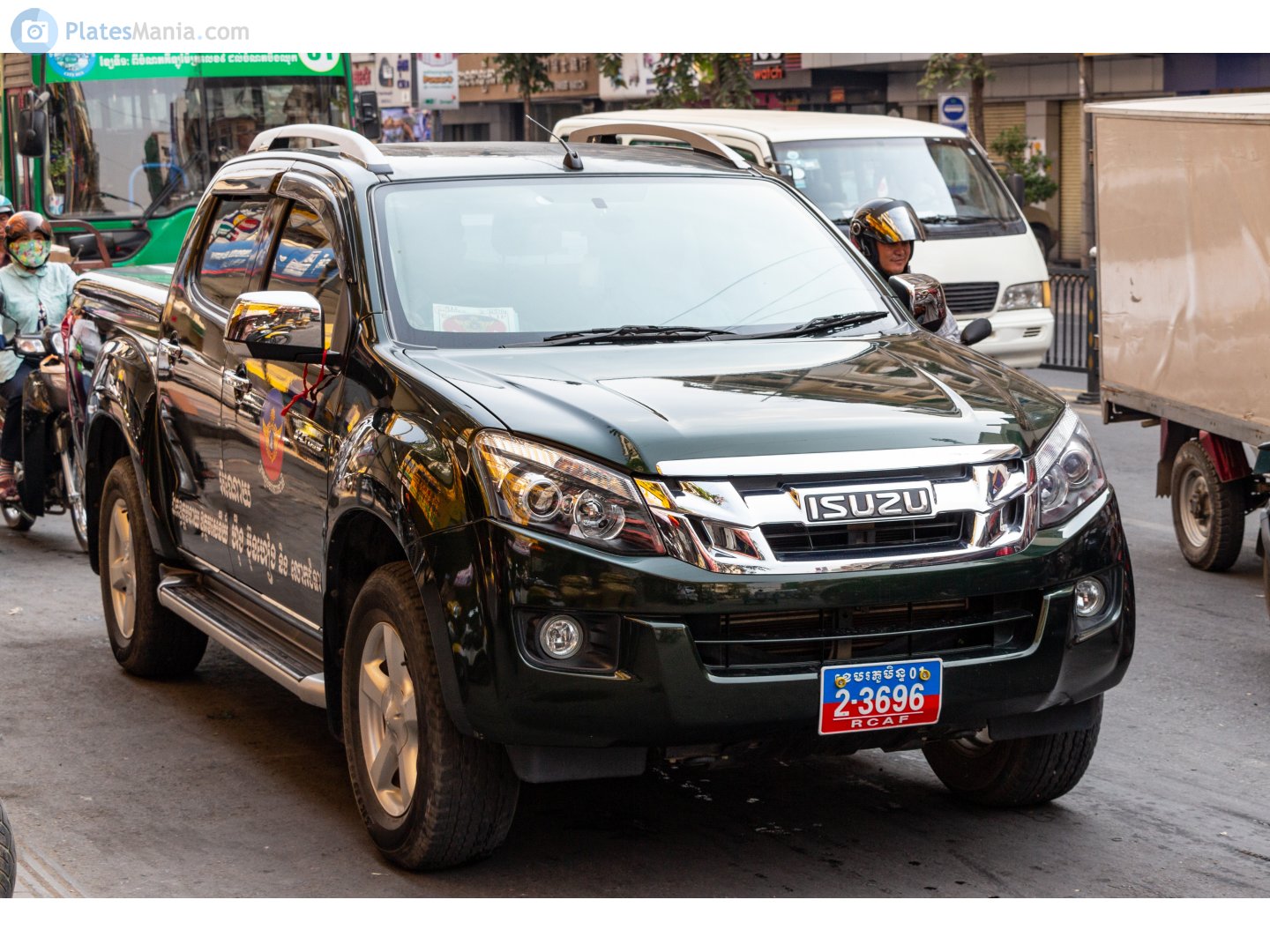 2-3696, Isuzu D-Max 2nd gen (RT50), 2011–2021