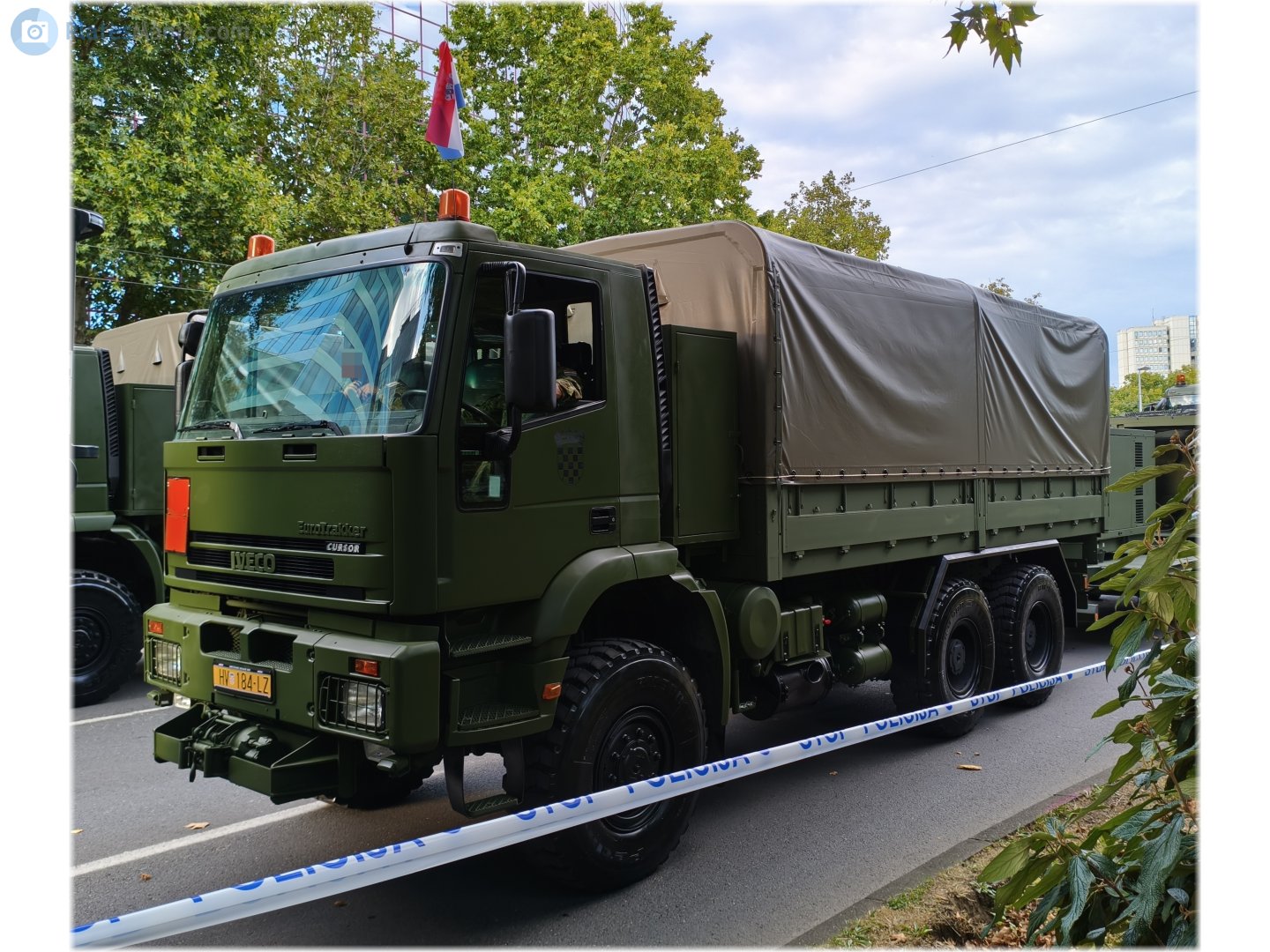 HV 184-LZ, Iveco EuroTrakker 1st gen, 1993–2004