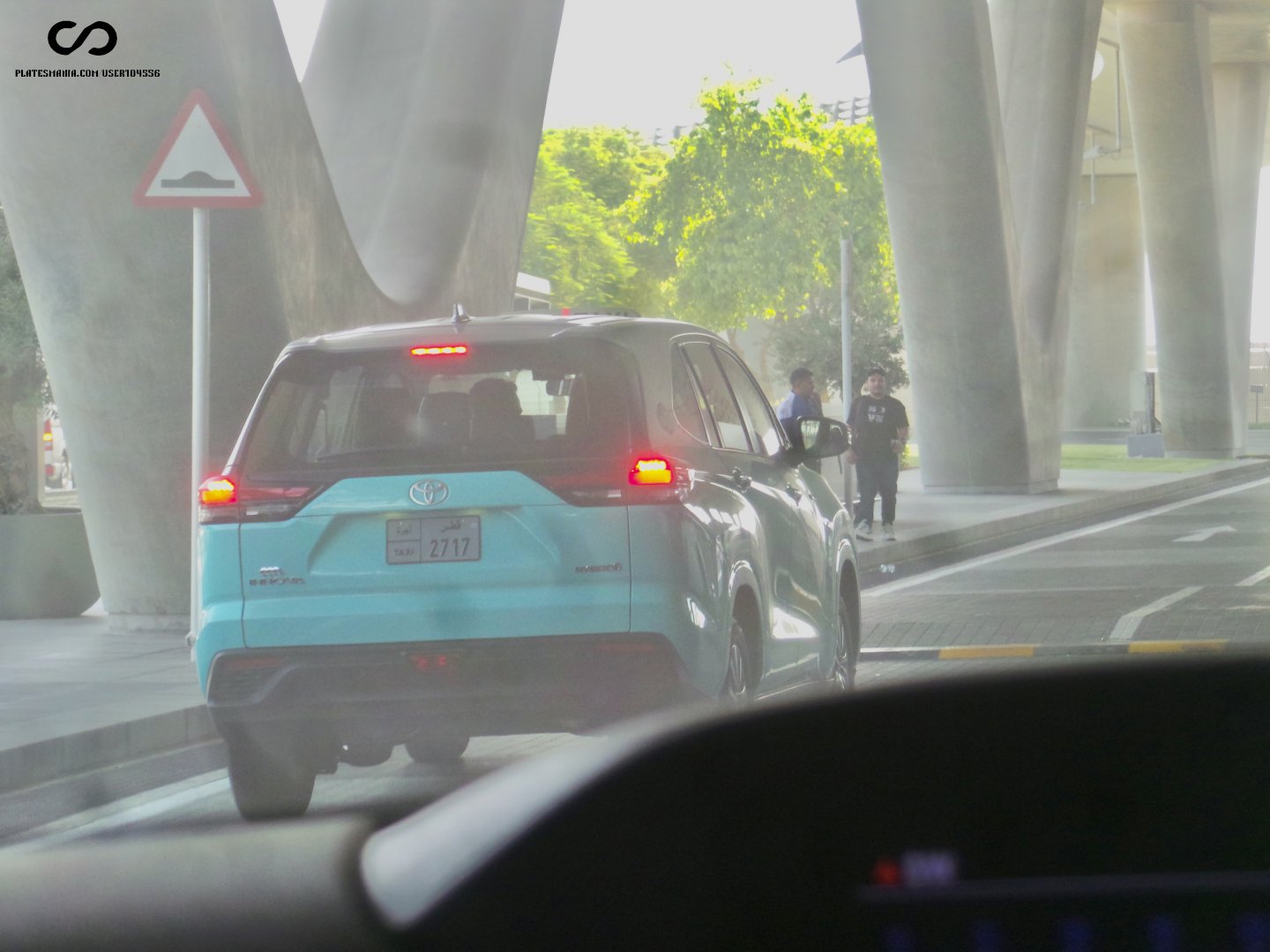 2717, Toyota Innova 3rd gen HyCross/Kijang Innova Zenix (AG10), 2022–