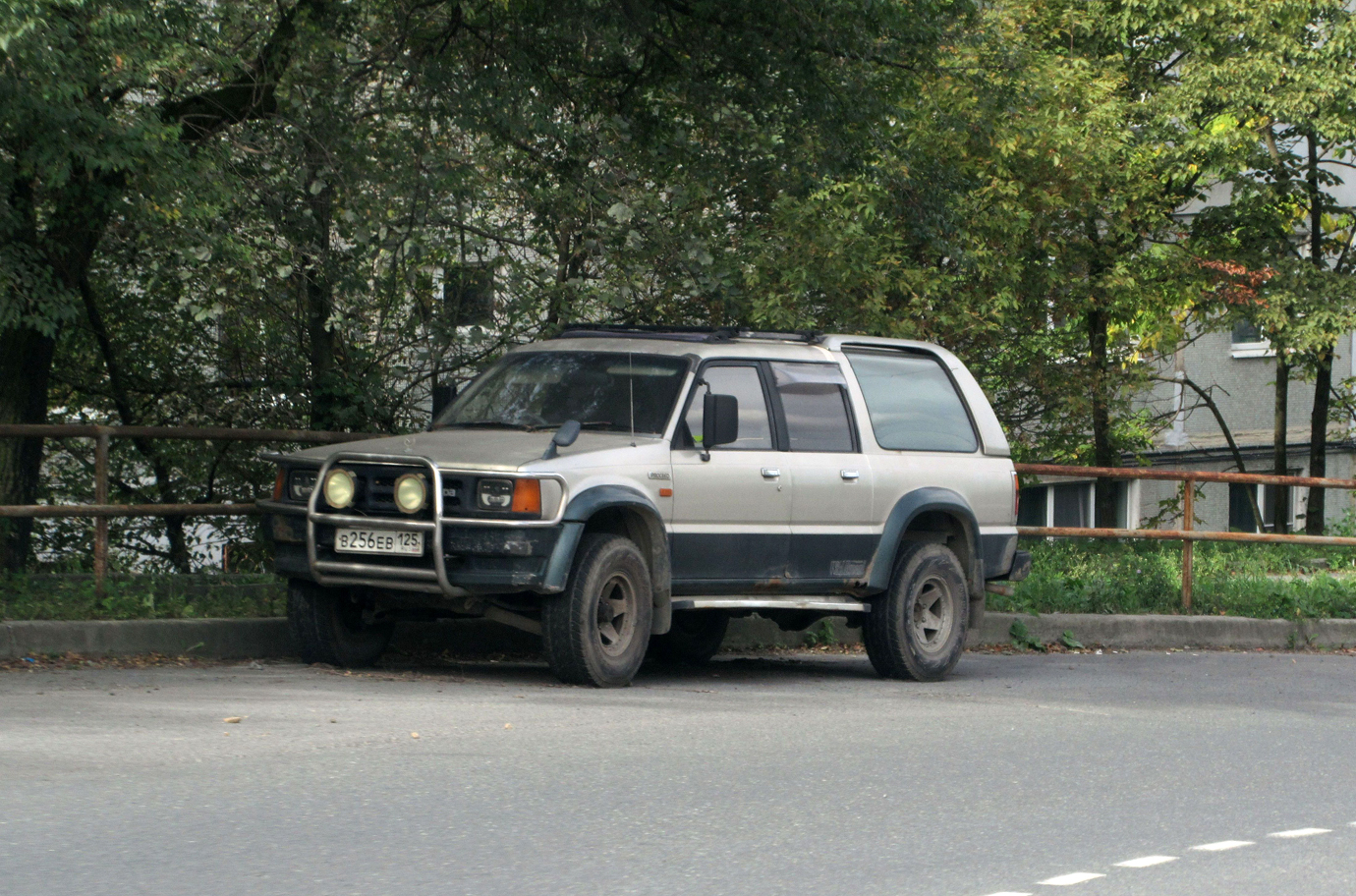 в 256 ев 125, Mazda Proceed Marvie 1st gen (UV), 1991–1999