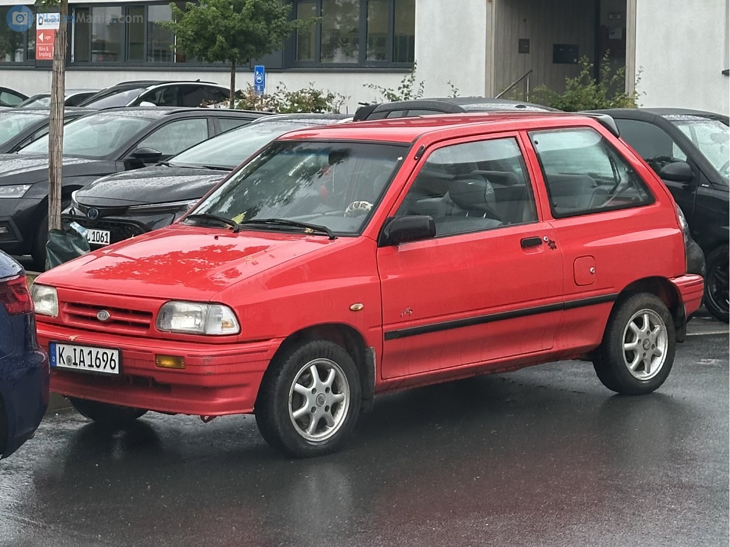 K IA 1696, Kia Pride 1st gen 3-door Hatch (Y), 1987–2000