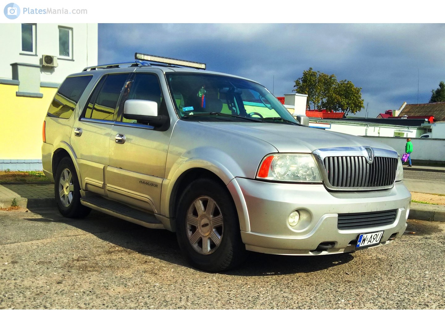 W A9U, Lincoln Navigator 2nd gen (U228), 2002–2006