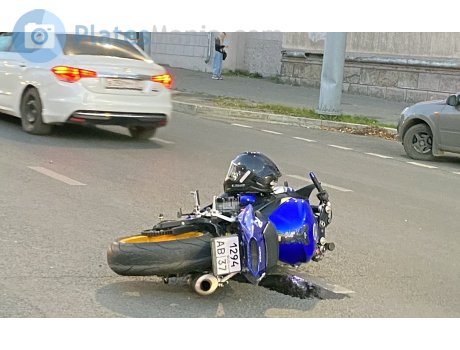 1294 ав 37, Yamaha YZF