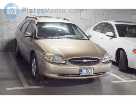 C R01, Ford Taurus