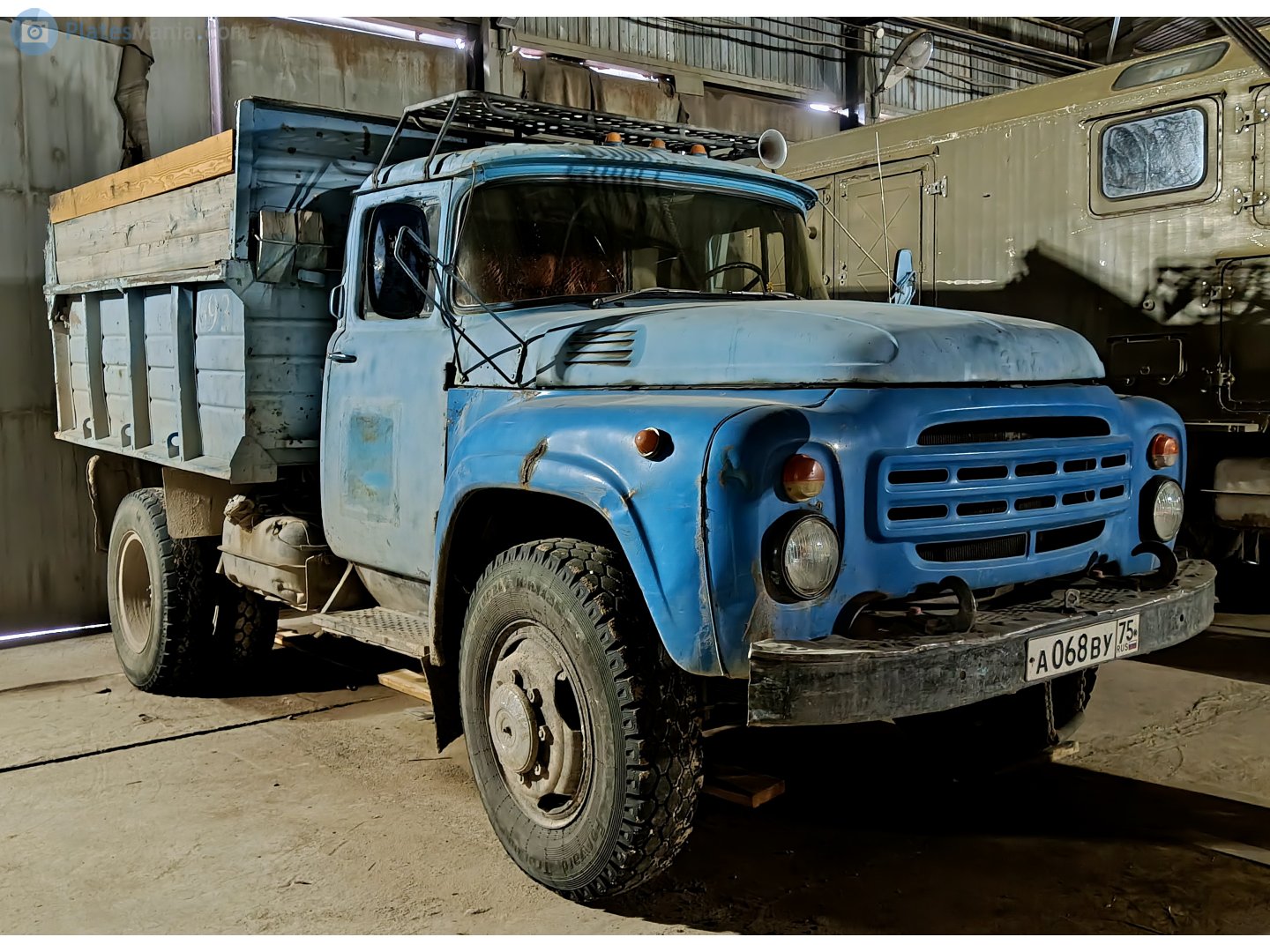 а 068 ву 75, ZIL 130 ММЗ-555, 1964–1987