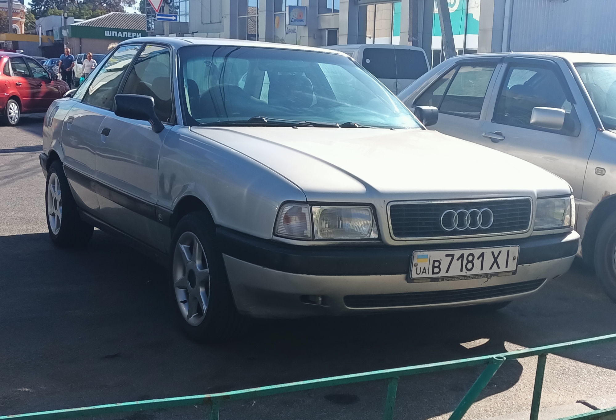 в 7181 ХІ, Audi 80 4th gen Sedan (B4/8C2), 1991–1994