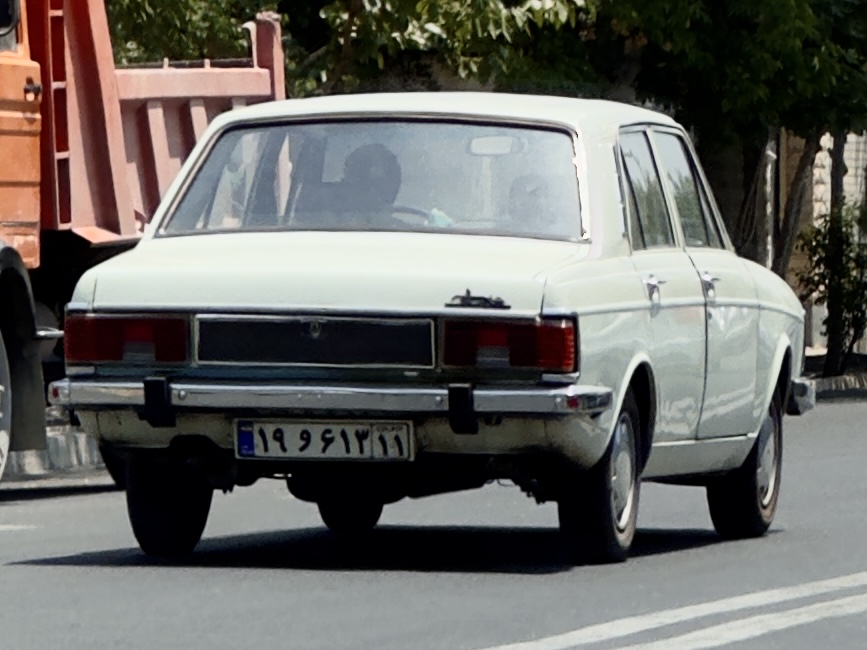 ۱۹و۶۱۳ ۱۱, Iran Khodro Paykan 1st gen Sedan, 1967–2005
