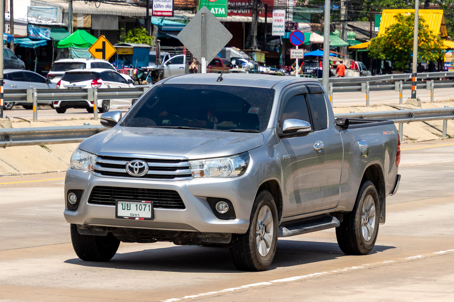บย 1071, Toyota Hilux 8th gen (AN120/AN130), 2015–