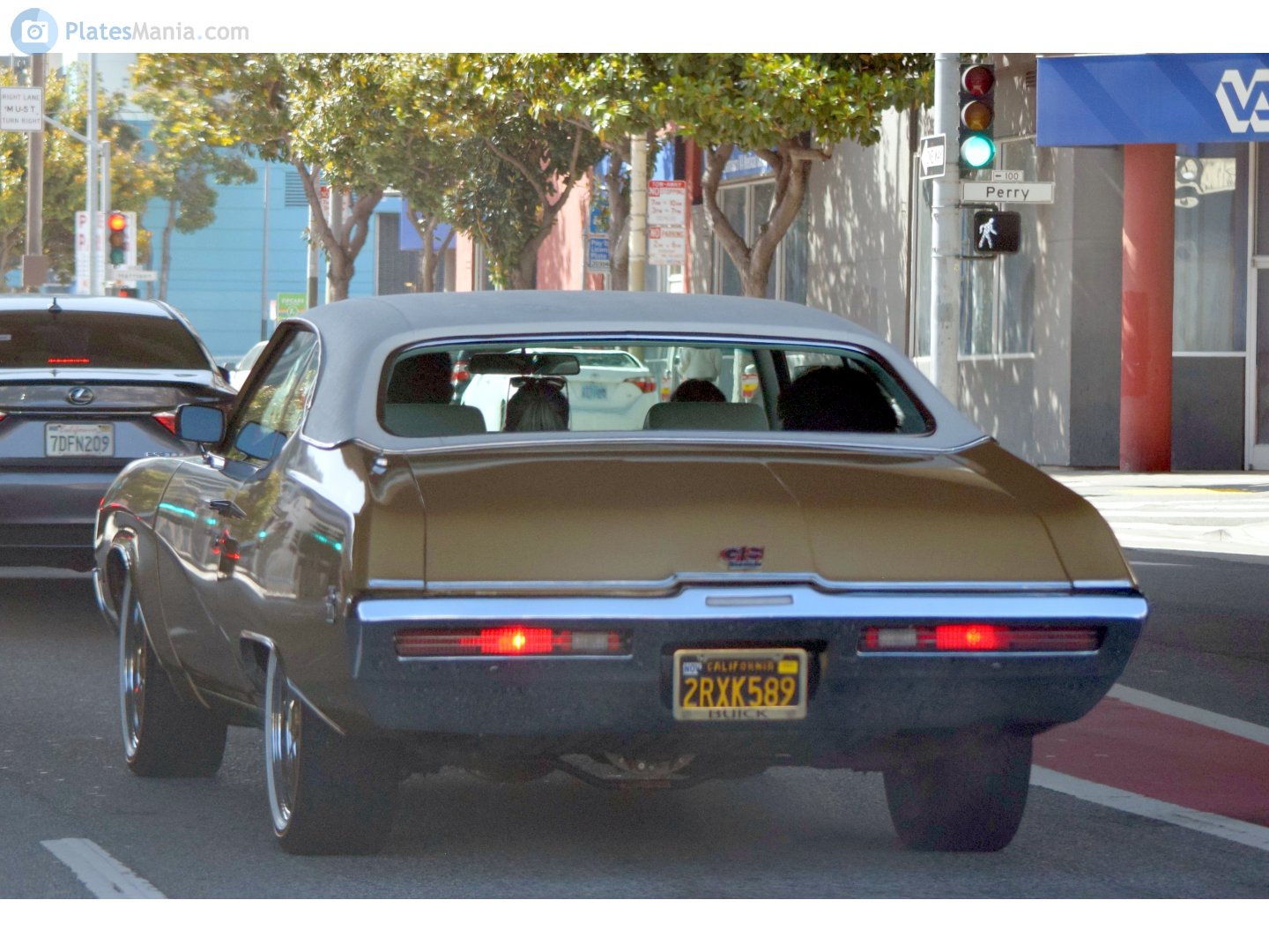 2RXK589, Buick GS 2nd gen 1969 350/400 Hardtop Coupé (43437/44637; A-body), 1st facelift, 1968–1969