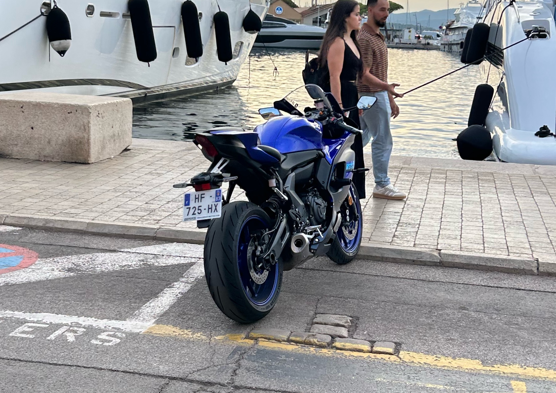 HF-725-HX, Yamaha YZF 2nd gen R7, 2022–