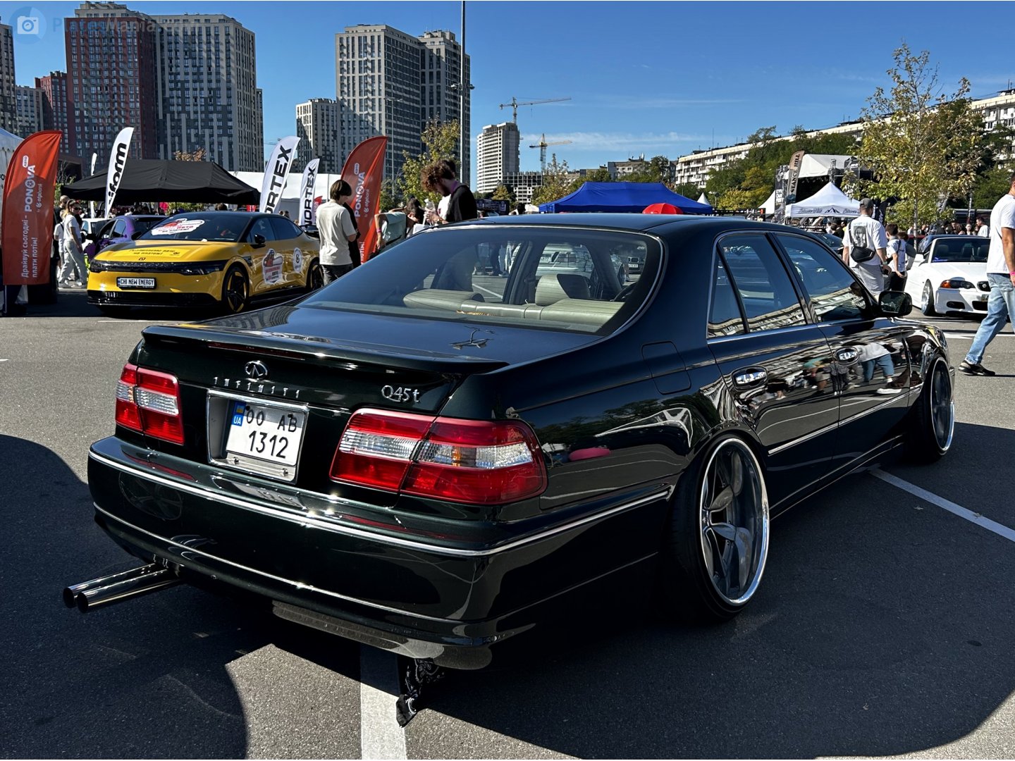 OO 1312 AB, Infiniti Q45 
