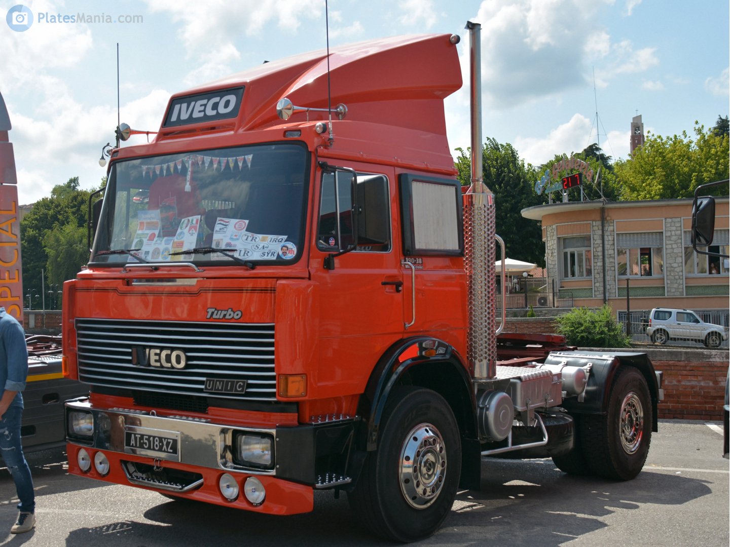AT-518-XZ, Iveco Turbo T-serie (180–240), 1981–1984