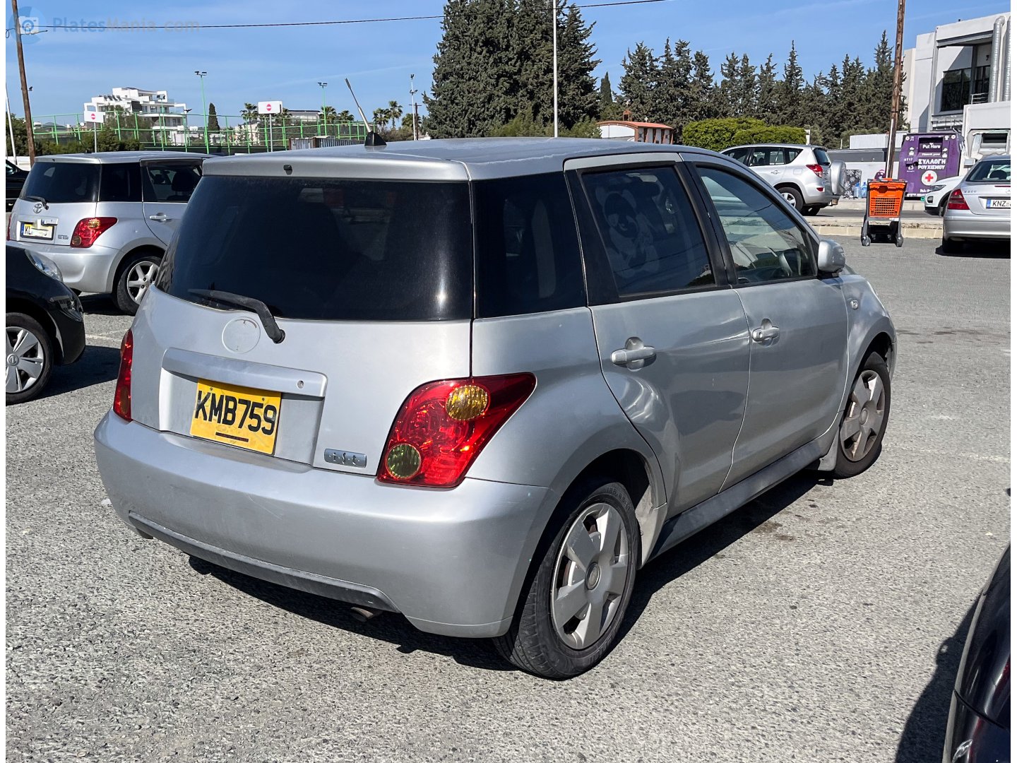 KMB 759, Toyota Ist 1st gen (XP60), 2002–2007