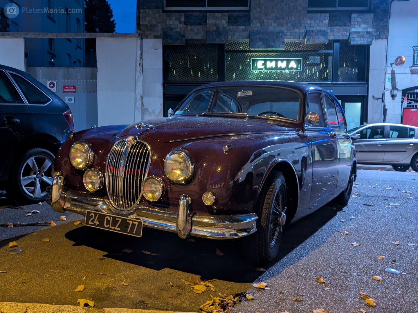 24 CLZ 77, Jaguar Mark-Series 