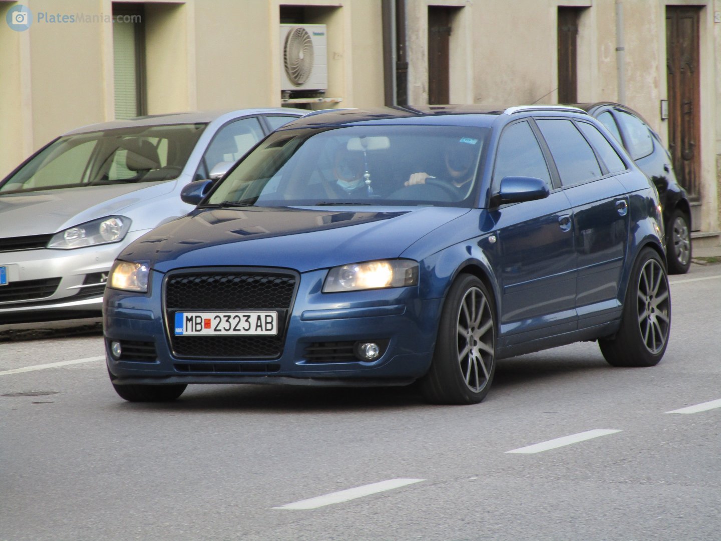 MB 2323 AB, Audi A3 