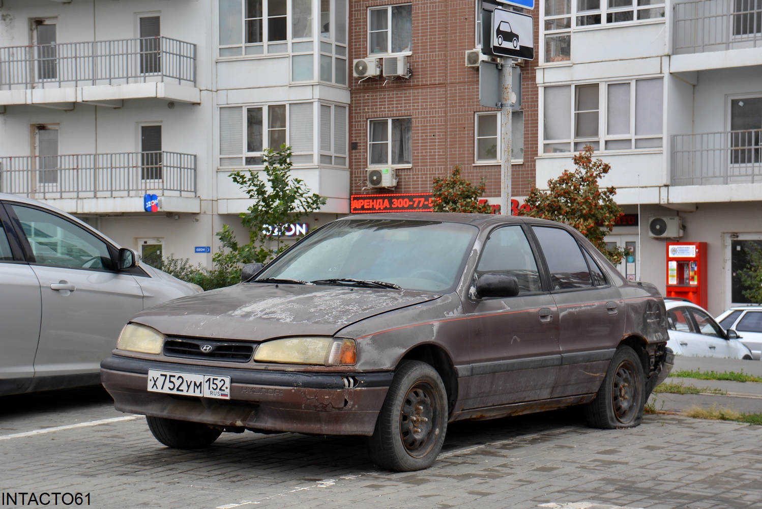 х 752 ум 152, Hyundai Elantra 1st gen (J1), 1990–1995