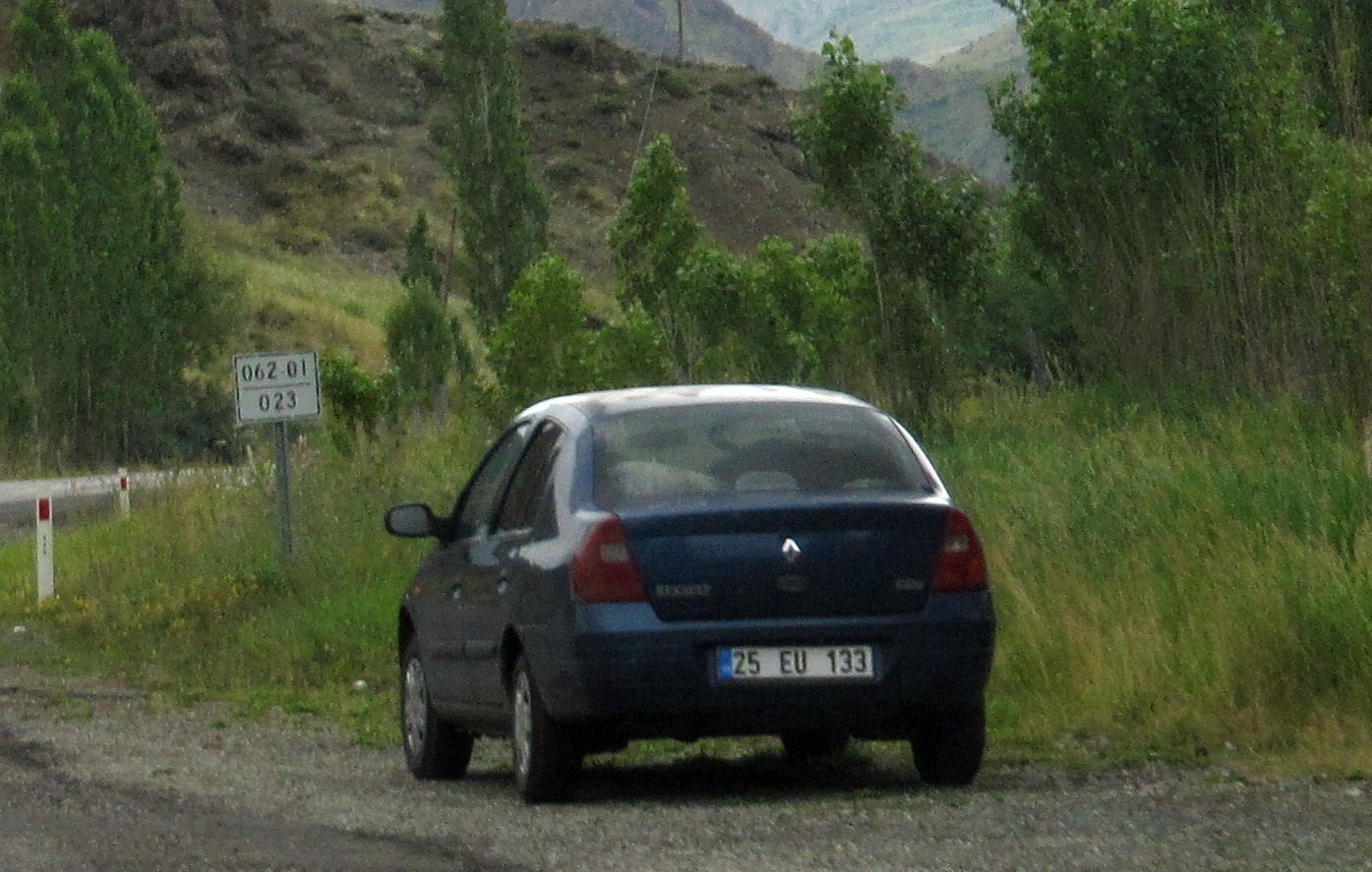 25 EU 133, Renault Clio Symbol 1st gen (L65), 1999–2002