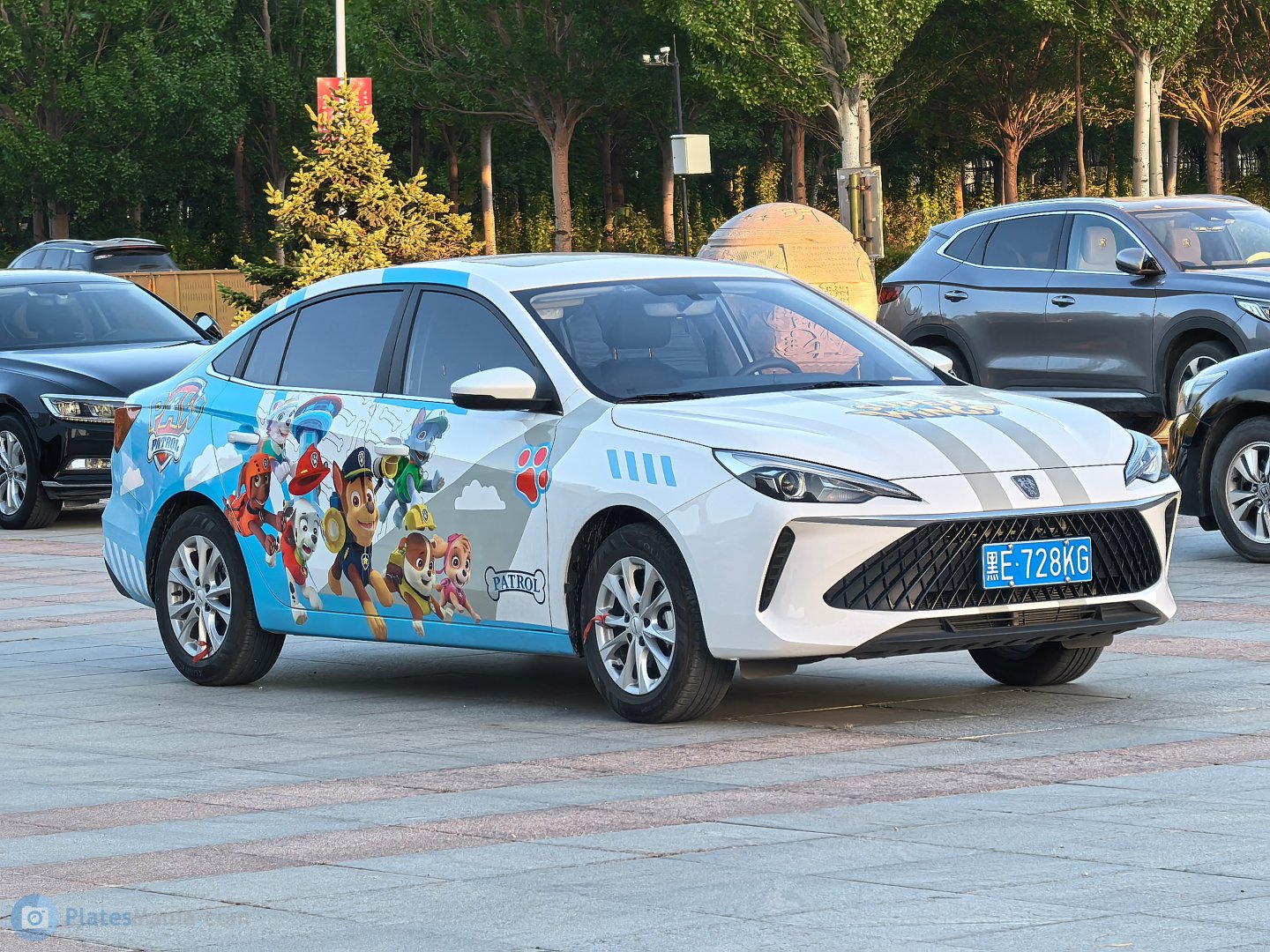 黑E·728KG, Roewe i5 