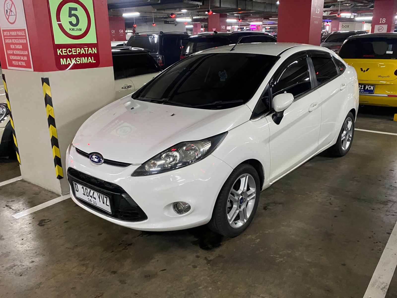 D 1044 YVZ, Ford Fiesta 6th gen Sedan (B409; JA8), 2009–2013