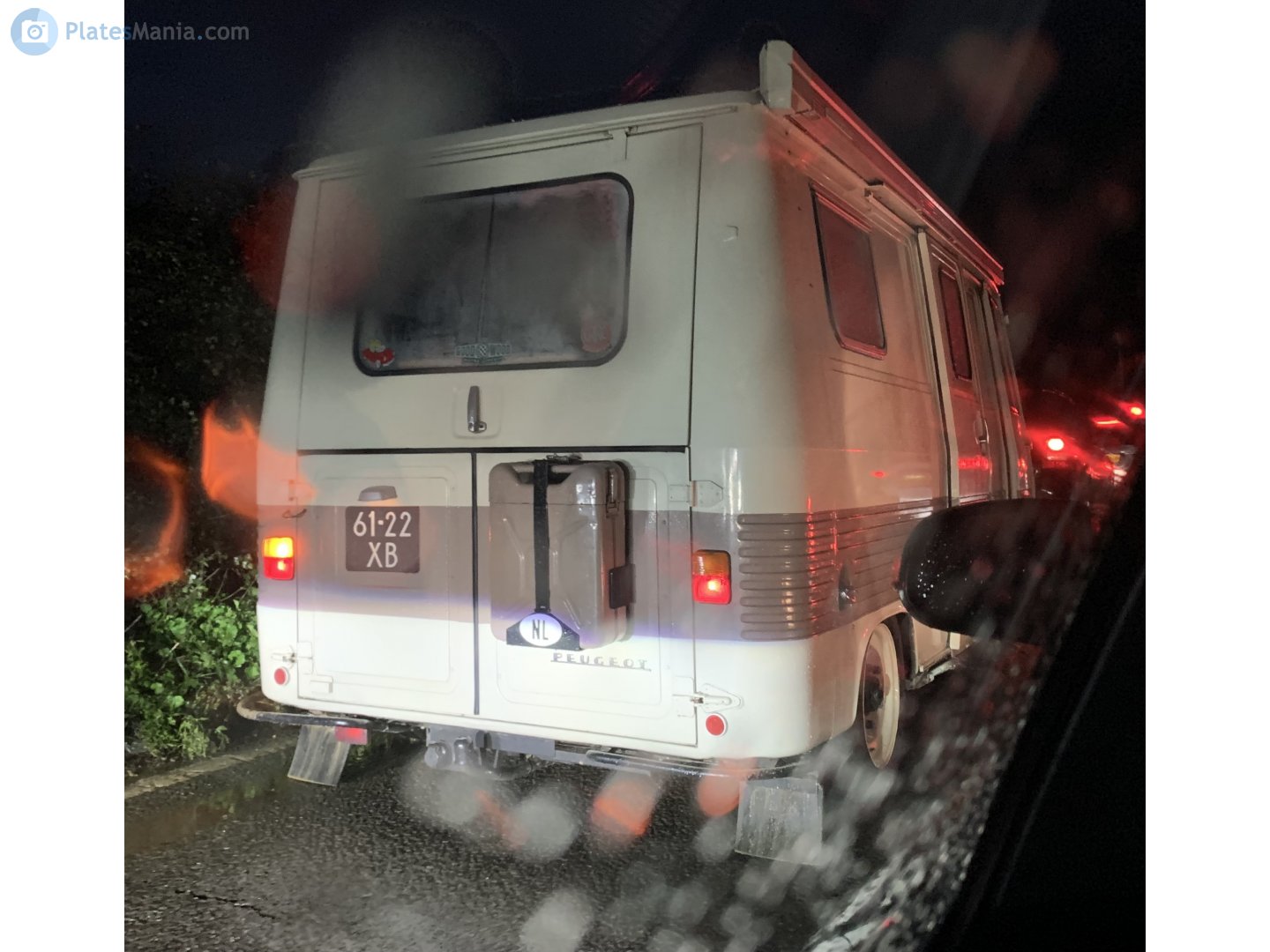 61-22-XB, Peugeot J7 