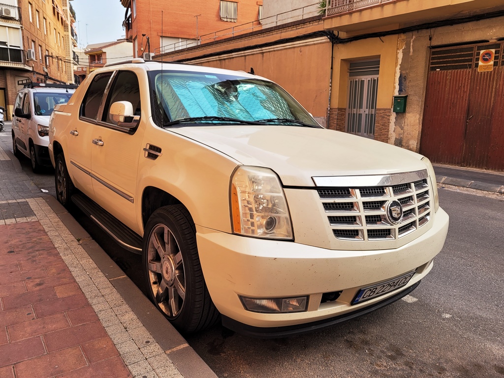 CB 2294 CC, Cadillac Escalade 3rd gen EXT (GMT946), 2006–2014