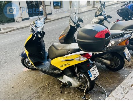 1857 JGJ, Piaggio Fly