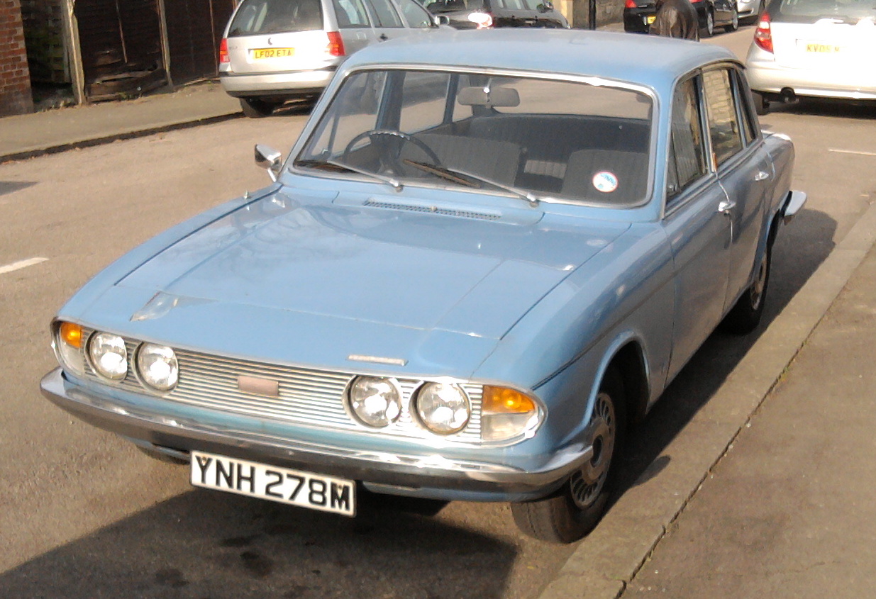 YNH278M, Triumph 2000 