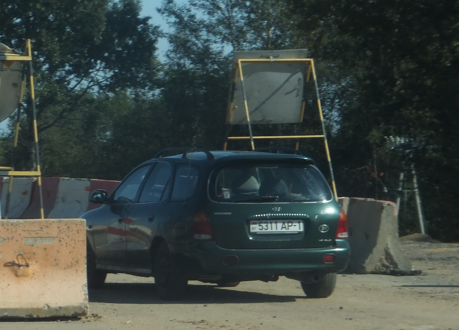 5311 AP-1, Hyundai Lantra 2nd gen Wagon (J2), 1995–1998