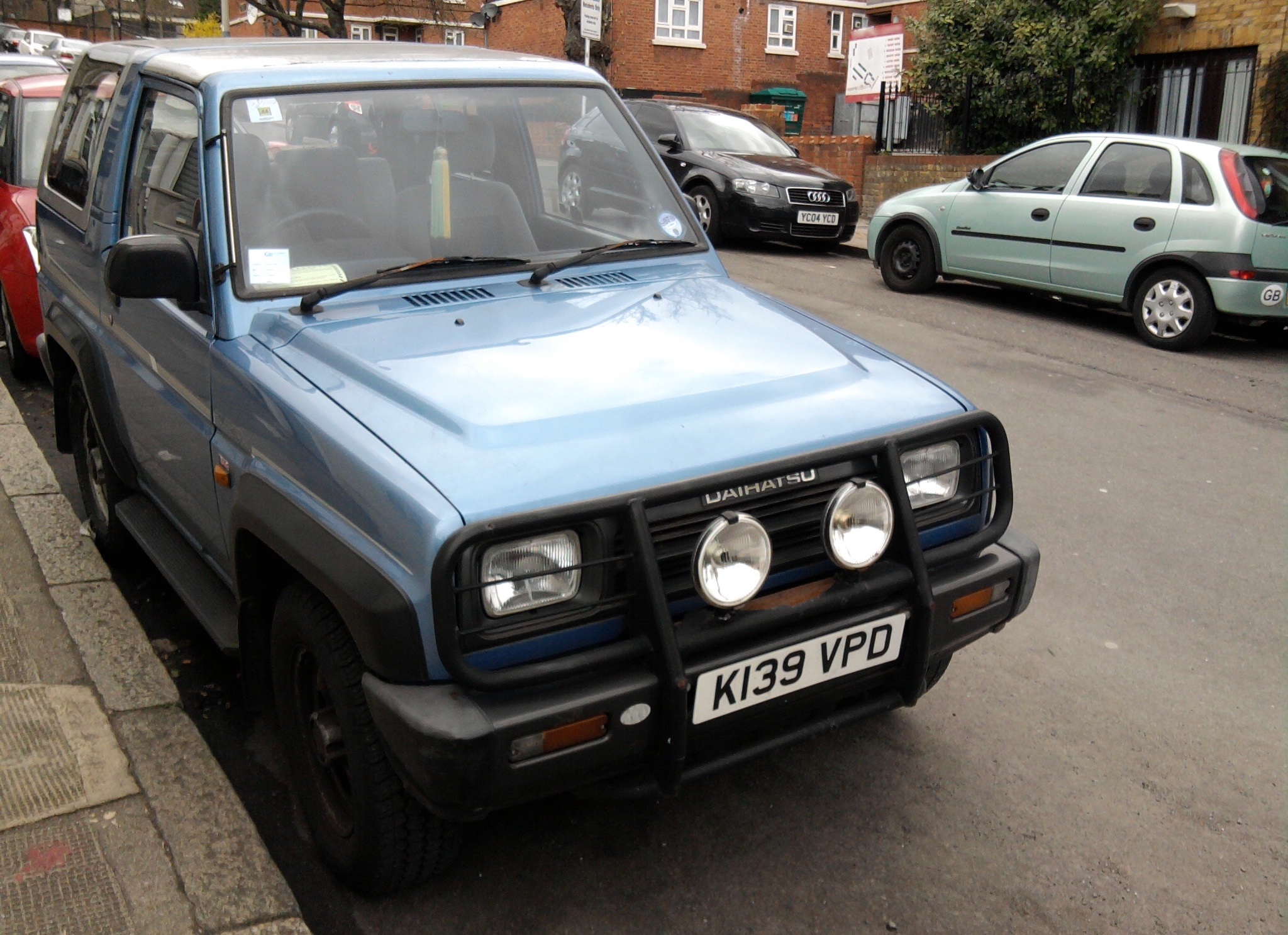 K139VPD, Daihatsu Sportrak 1st gen (F300; UK-market), 1989–1999