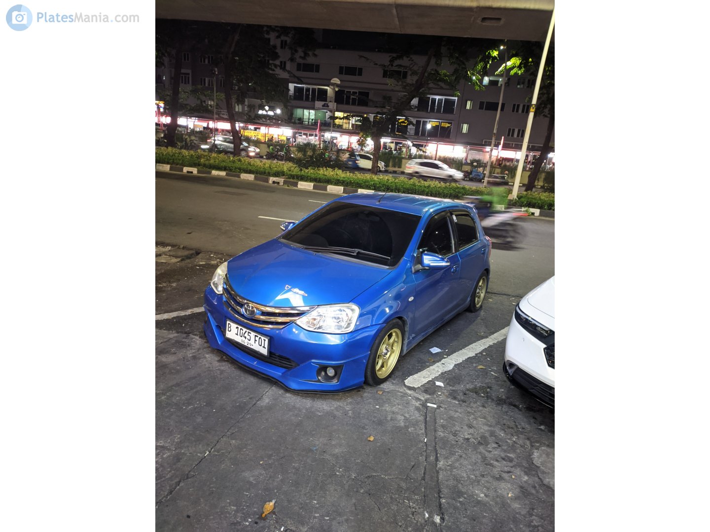 B 1045 FOI, Toyota Etios 1st gen (Liva/Valco) Hatch (AK10), 2011–2016