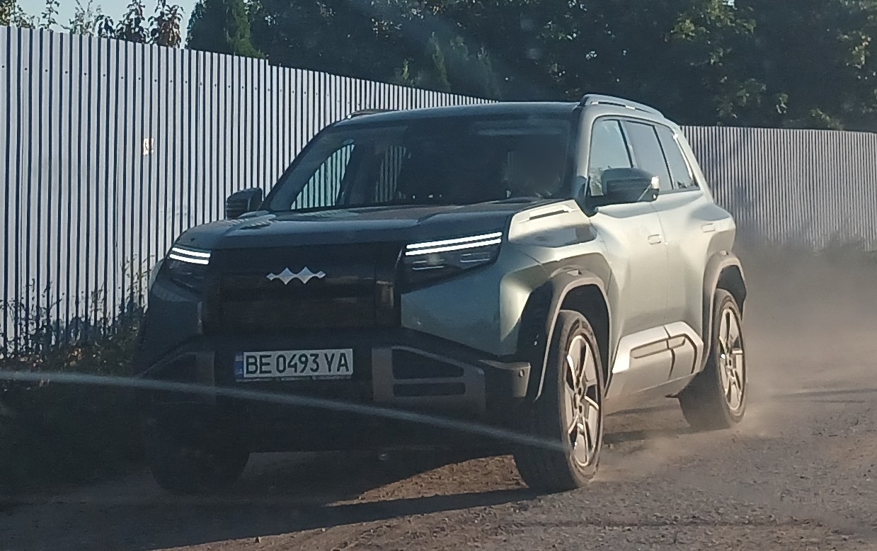 BE 0493 YA, Fangchengbao Titanium (Tai) 3 