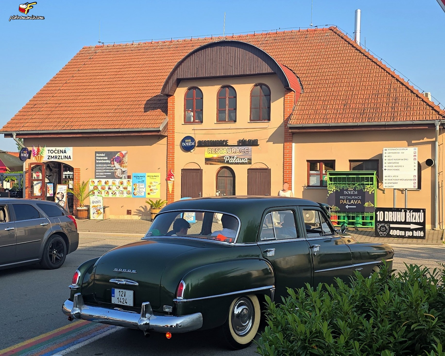 12V 1424, Dodge Coronet 1st gen 4-door Sedan (D30/D34/D42), 1949–1952