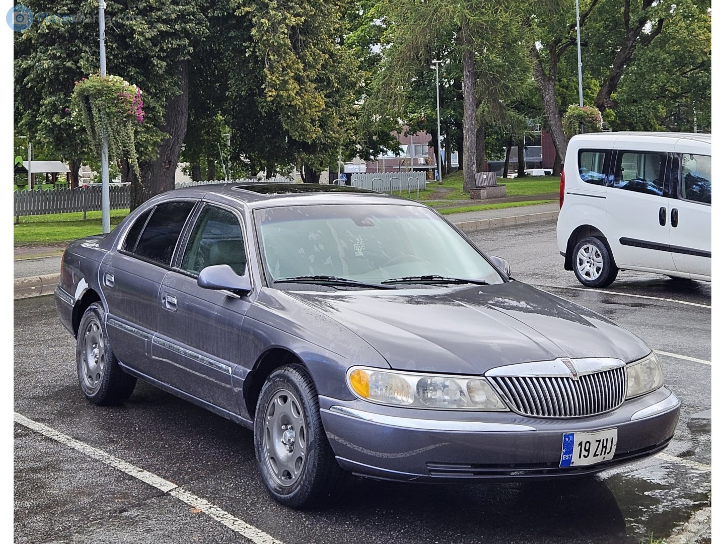 19 ZHJ, Lincoln Continental 9th gen (FN9), facelift, 1997–2002