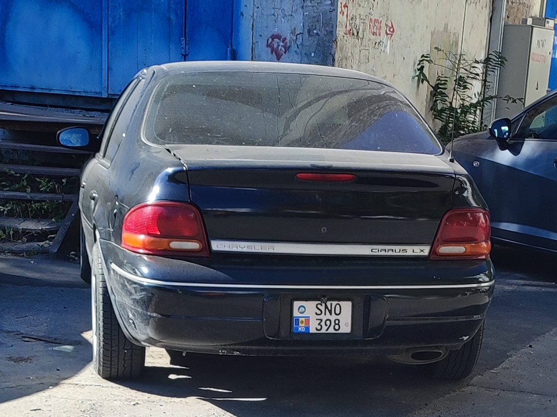 SNO 398, Chrysler Stratus 1st gen Sedan (JA), 1994–2000