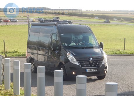 989우 5272, Renault Master