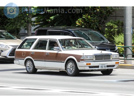 多摩 504 ち 9090, Nissan Cedric