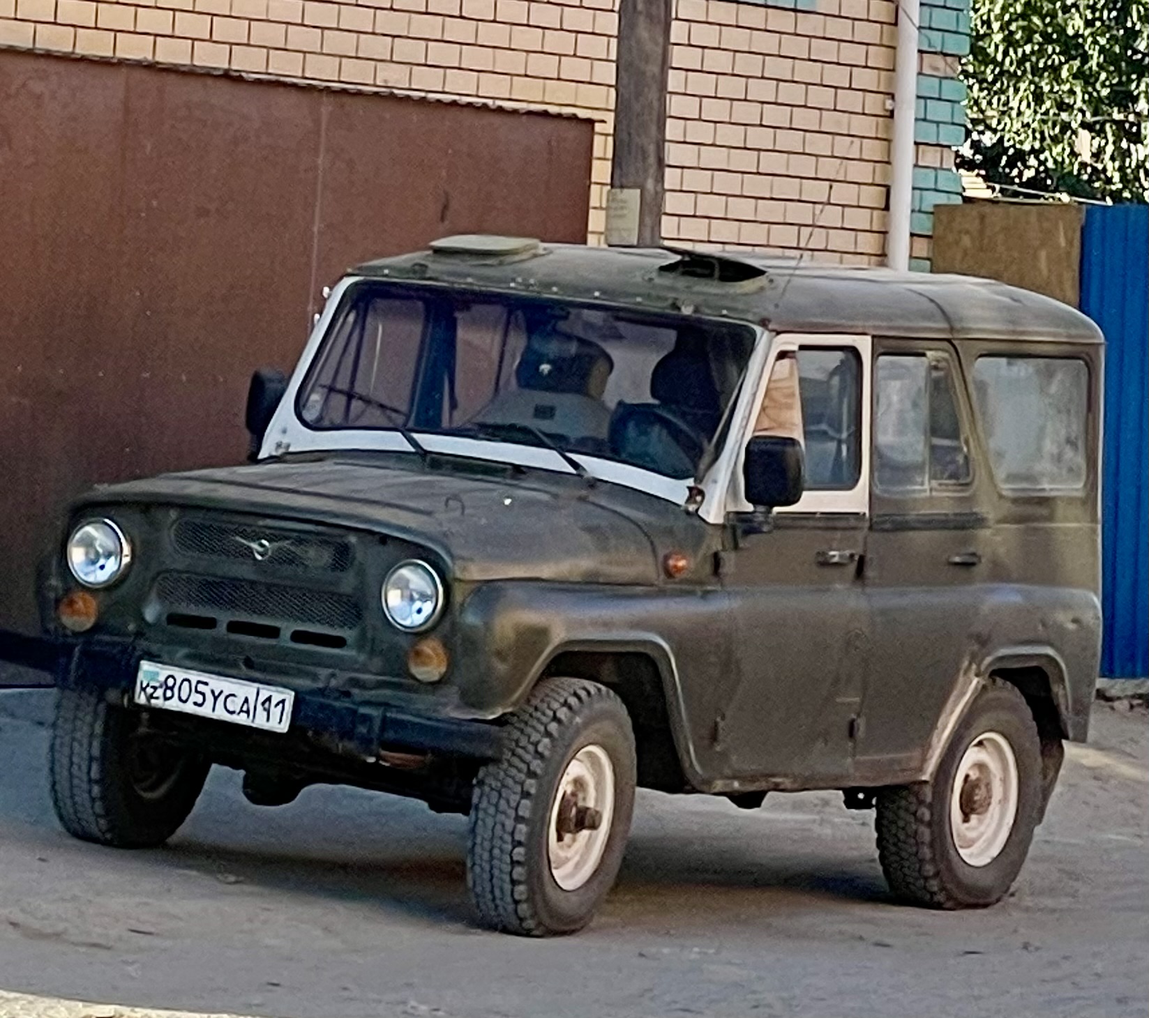 805 YCA 11, UAZ 469/3151 3152, 1985–2005