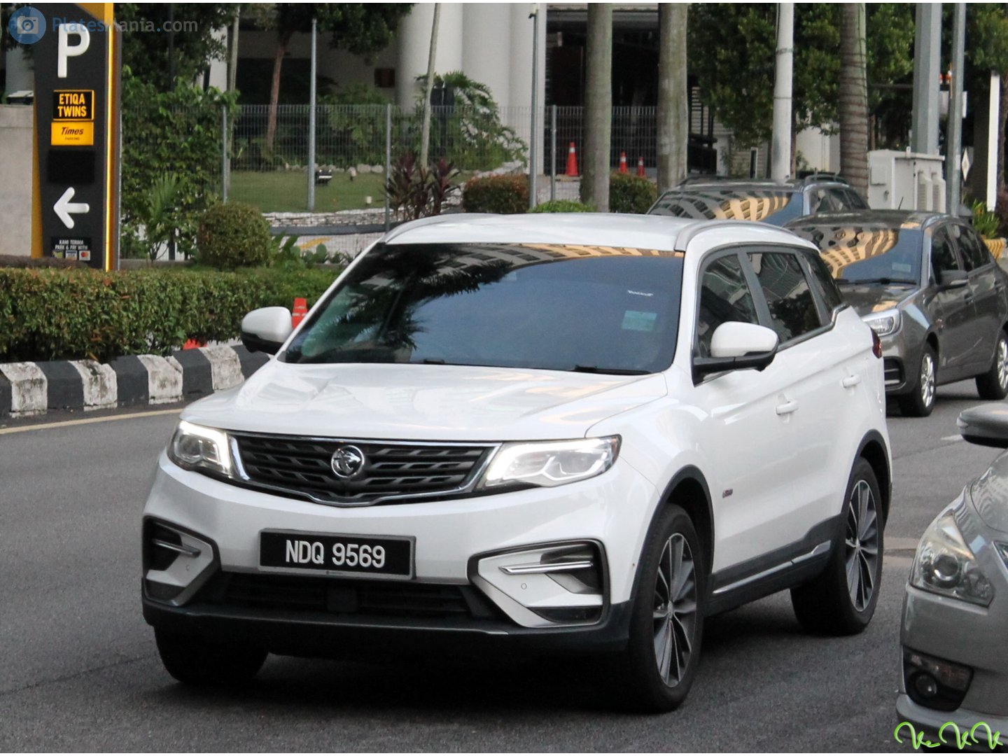 NDQ 9569, Proton X70 1st gen (NL), 2018—2024