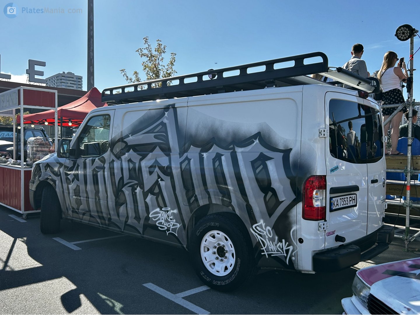 KA 7353 PH, Nissan NV Passenger 1st gen (F80; NA-market), 2011–2021