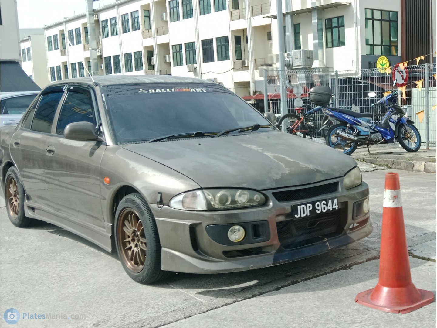 JDP 9644, Proton Wira 1st gen Sedan (C90), 1993–2009