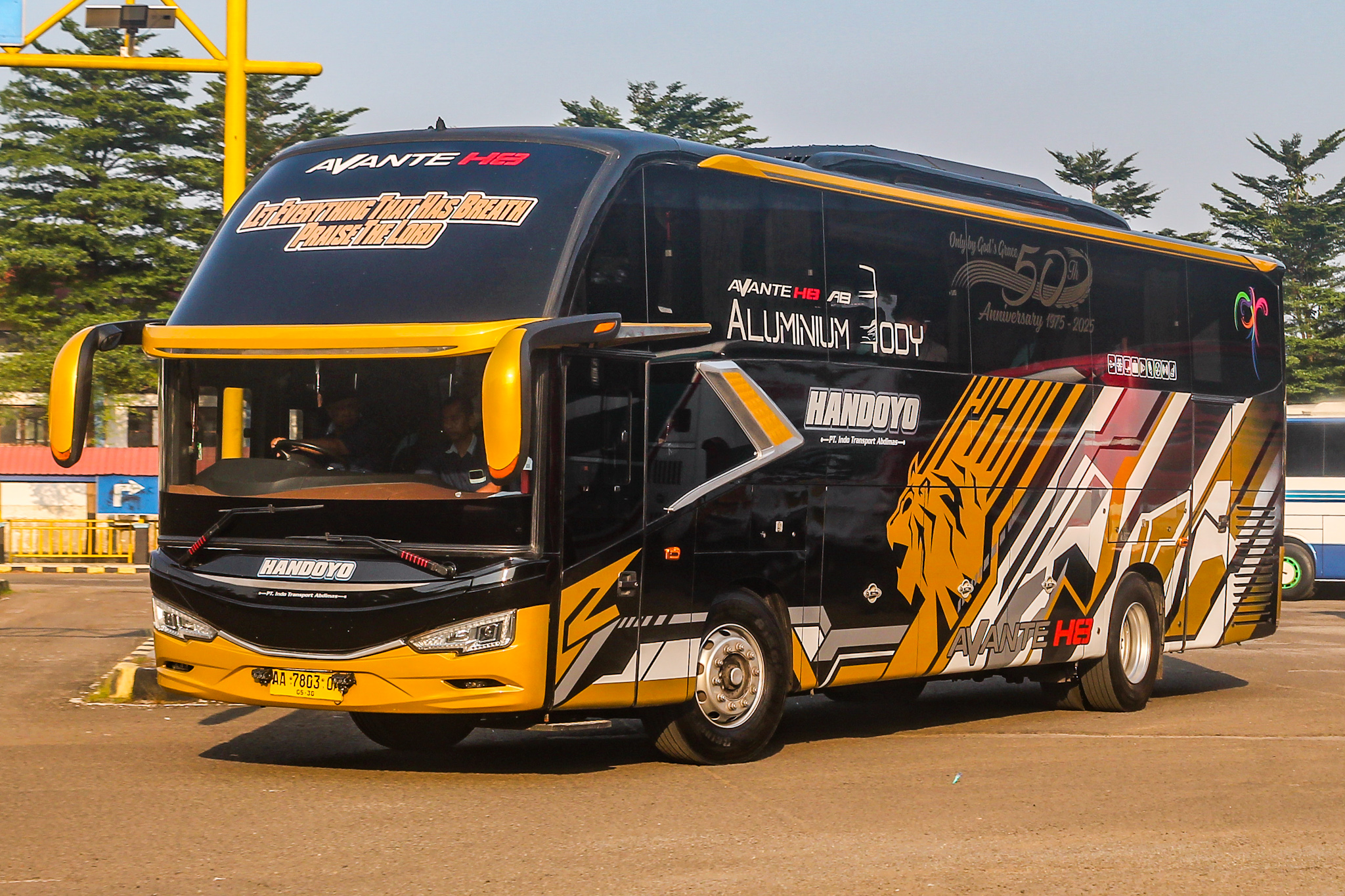 AA 7803 OA, Hino 