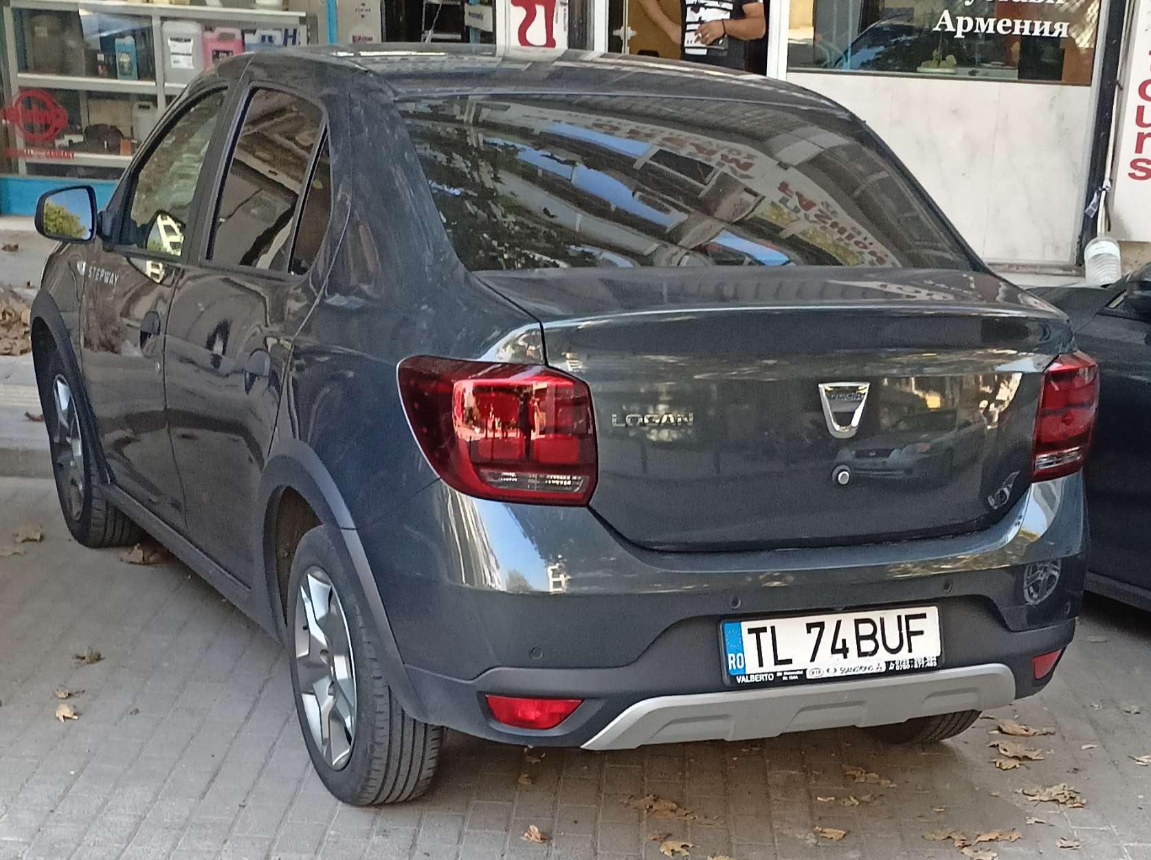 TL 74 BUF, Dacia Logan 2nd gen Sedan Stepway (L52), 2019–2020