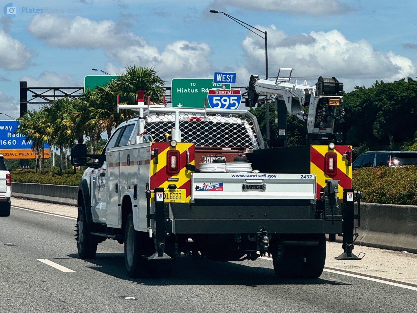 XL8223, Ford F-550 14th gen Super Duty, 2023–