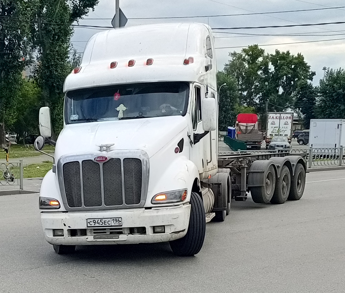 с 945 ес 196, Kenworth T2000 1st gen, 1996–2010