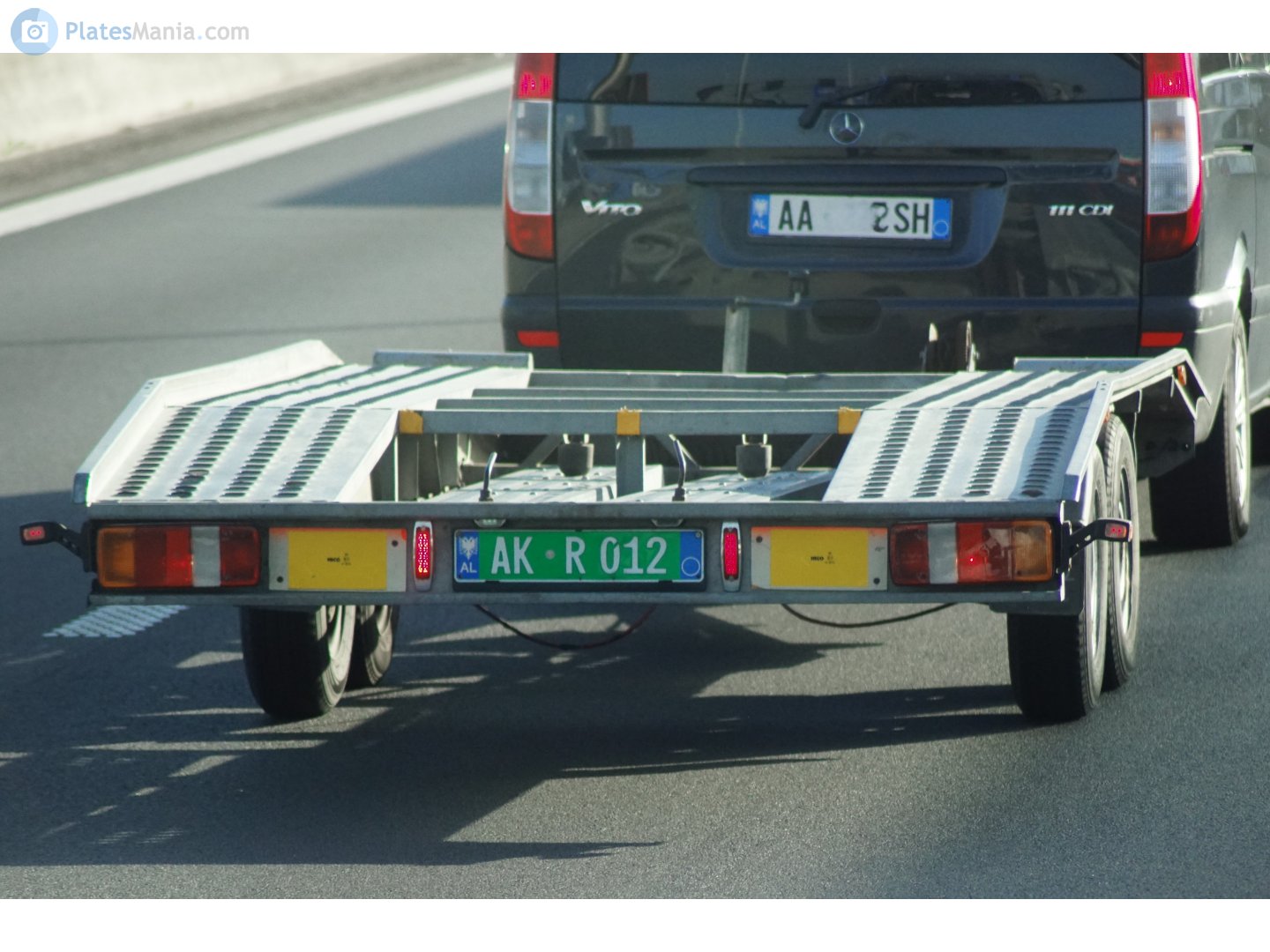 AK R 012, Trailers (2011) 